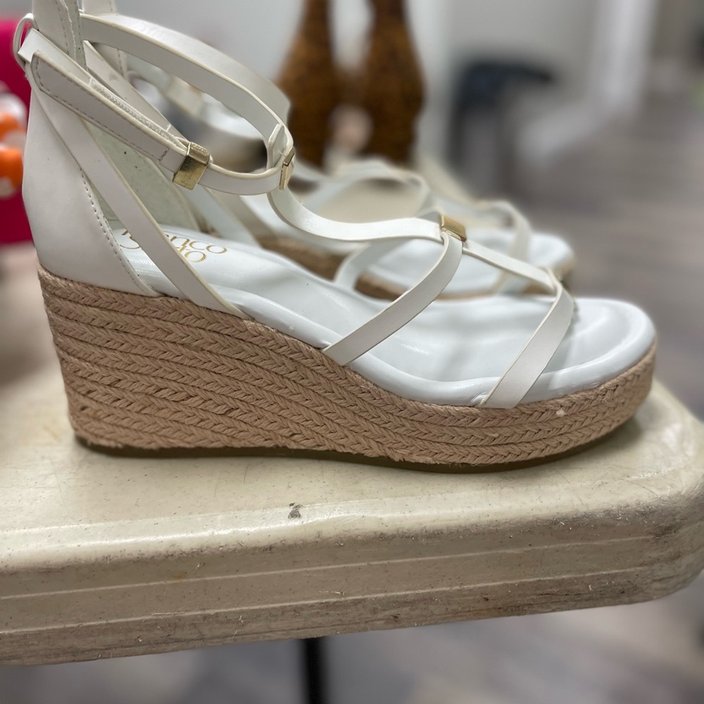 NIB Franco Sarto wedges . Never worn size 7.5 - Picture 2 of 4